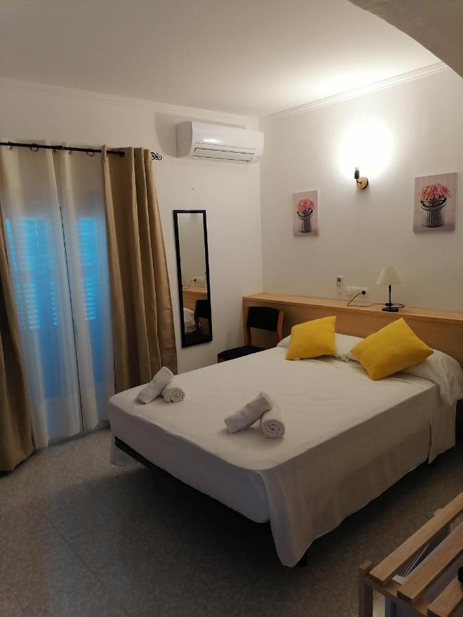 Hostal Pepe 산 페란 데 세스 로케스 외부 사진